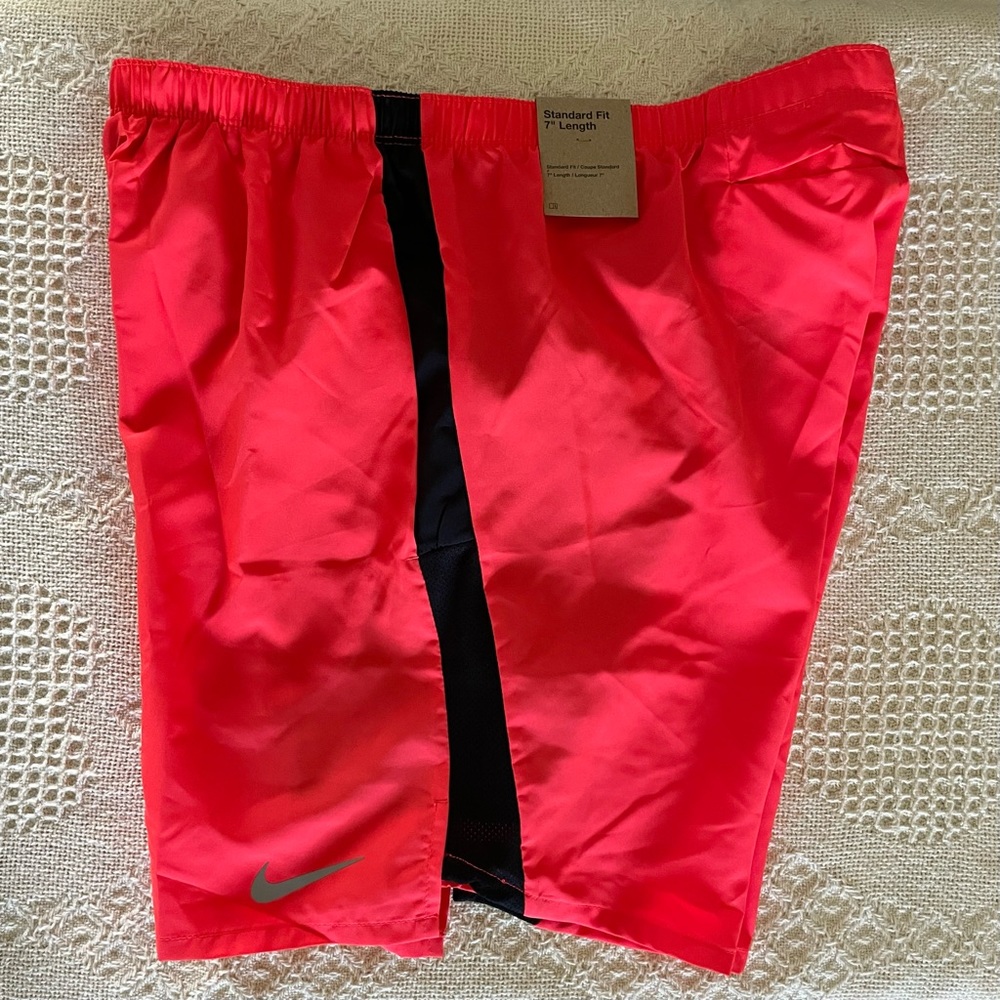 NEW NIKE SHORTS